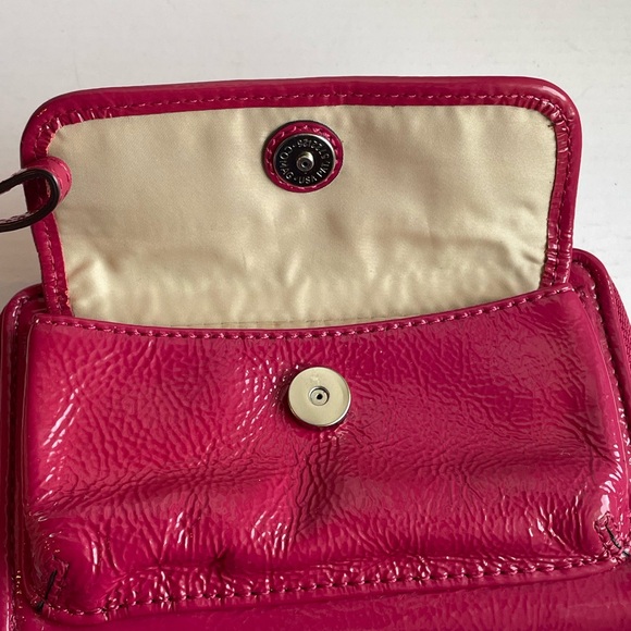 Coach 1941 Peyton Patent Leather Wristlet Zip Around Wallet Magenta Pink Coach - Picture 9 of 17